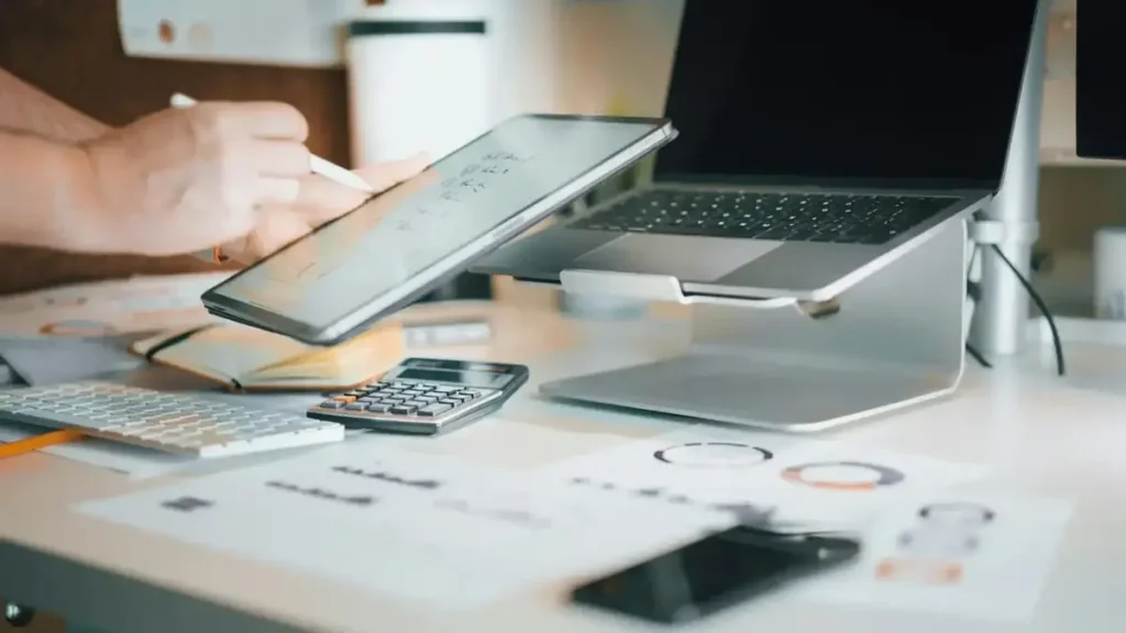 Property analysis workspace illustrating Dubai market data